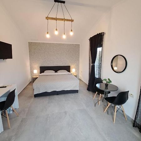 Kevin&Jessica Rooms Giarmata 外观 照片