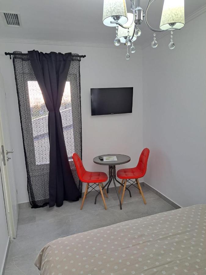 Kevin&Jessica Rooms Giarmata 外观 照片
